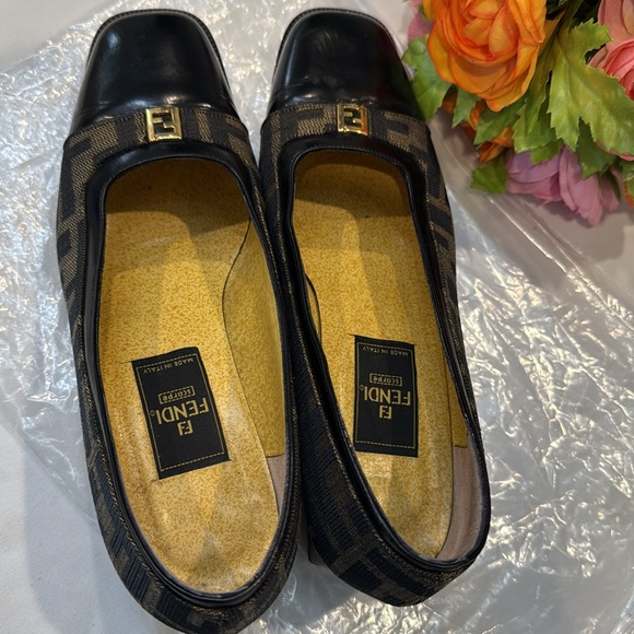 Authentic Fendi shoes - Picture 3 of 10